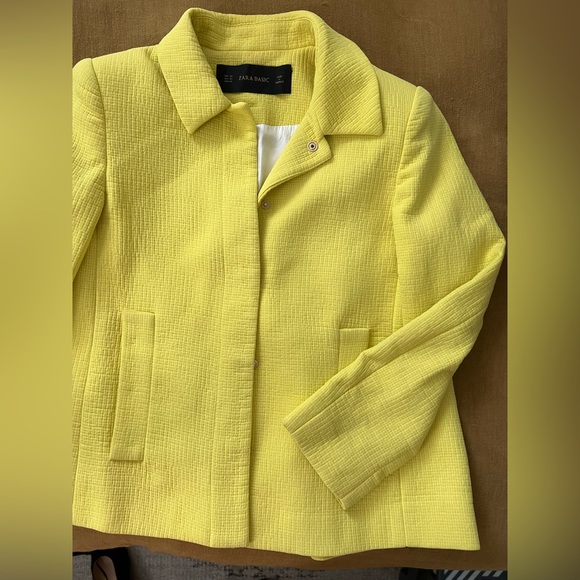 ZARA basic yellow cropped jacket - Picture 3 of 13